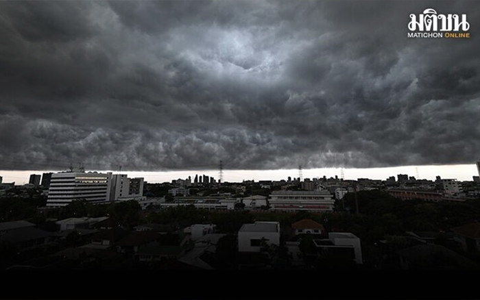 ทั่วไทยฝนยังไม่แผ่ว แต่เหนือ-อีสาน หนัก 80% กรมอุตุเตือน 32 จังหวัด ระวังน้ำป่าไหลหลาก