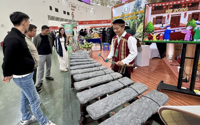 เครื่องดนตรีหินของดงไนสะท้อนคุณค่าทางวัฒนธรรมในงาน Glorious Spring Fair 2026