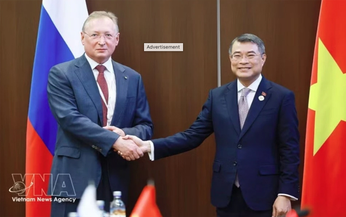 นายกรัฐมนตรีพบกับผู้นําขององค์กรรัสเซียรายใหญ่