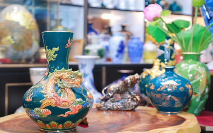 หมู่บ้านหัตถกรรมของ Hà Nội กําลังสร้างประเพณีใหม่สําหรับตลาดสมัยใหม่อย่างไร