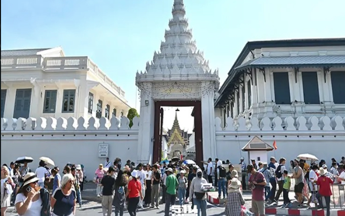 เศรษฐกิจไทยครึ่งหลังซึมลึก จี้รัฐปั๊มท่องเที่ยว-ลงทุน หยุดเยียวยาฉาบฉวย