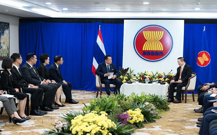 รองนายกรัฐมนตรีและรัฐมนตรีว่าการกระทรวงการต่างประเทศเข้าร่วมการหารือระหว่างนายกรัฐมนตรีกับเลขาธิการอาเซียน