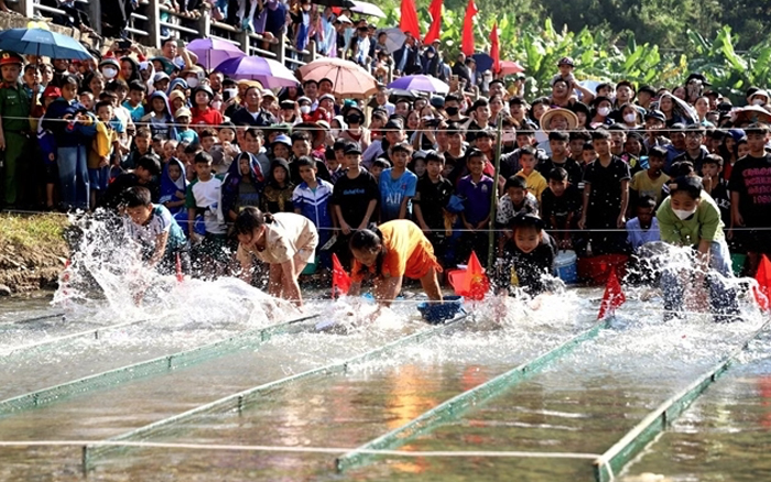 เทศกาล Tuyen Quang เปิดโอกาสให้ได้สัมผัสกับวัฒนธรรม Tay แบบลงมือปฏิบัติจริง