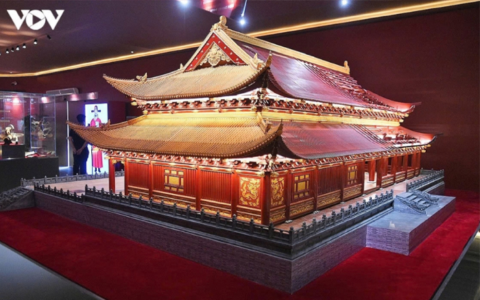โมเดลพระราชวัง Kinh Thien นําเสนอภาพระยะใกล้ของการฟื้นฟูมรดก Thang Long