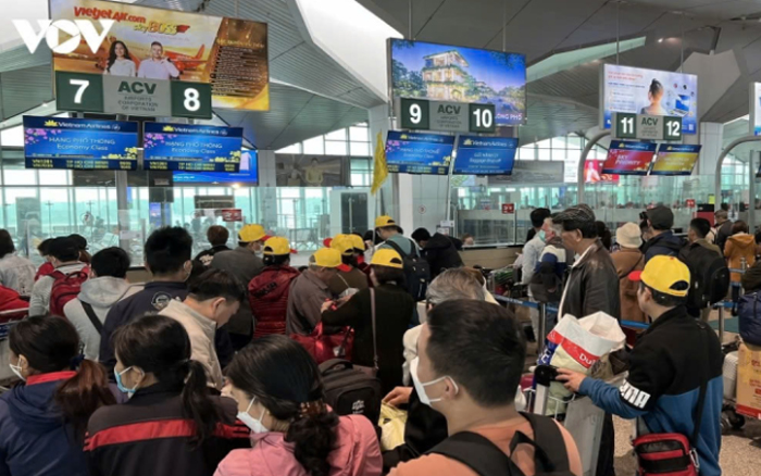 สนามบินเวียดนามให้บริการผู้โดยสารมากกว่า 110 ล้านคนในสิบเดือนเมื่อฝูงบินขยายตัว