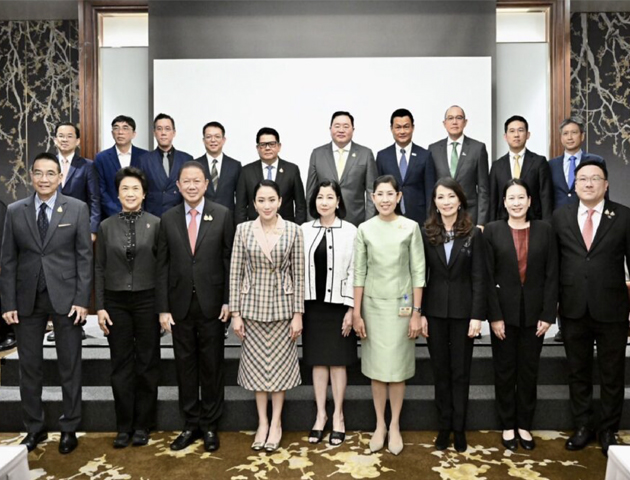 นายกรัฐมนตรีพบภาคเอกชนไทยที่ลงทุนในเวียดนาม