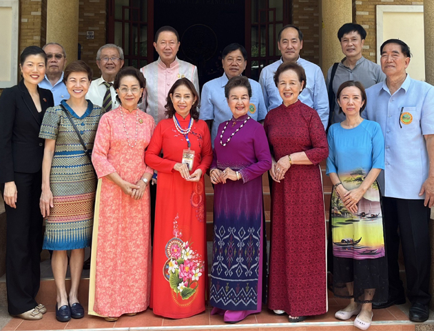 คณะกรรมการสมาคมมิตรภาพไทย-เวียดนาม เยี่ยมแหล่งประวัติศาสตร์โฮจิมินห์
