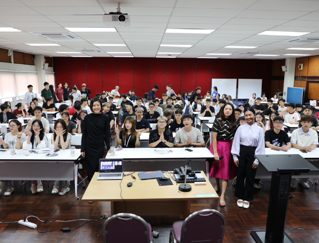 สมาคมฯ พบนักศึกษาเวียดนามโครงการเรียนภาษาอังกฤษเร่งรัด